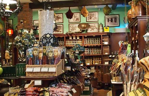 barata tienda asturiana en Cangas de Onís: 4 opiniones y 26 fotos