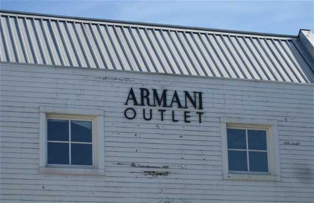 Armani Factory outlet en Vertemate con Minoprio: 3 opiniones y 7 fotos
