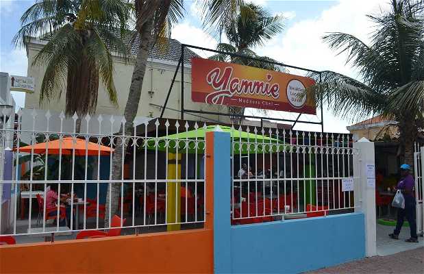 Yammie en Curacao: 1 opiniones y 5 fotos