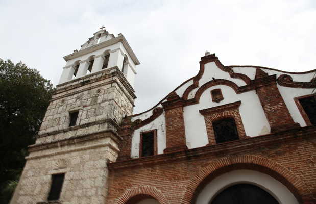 Iglesia de Santa Bárbara en Santo Domingo: 3 opiniones y 6 fotos