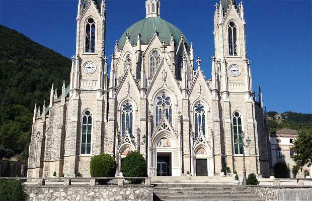 Basilica Santuario Di Maria Santissima Addolorata A Paduli 1 Opinioni E 4 Foto