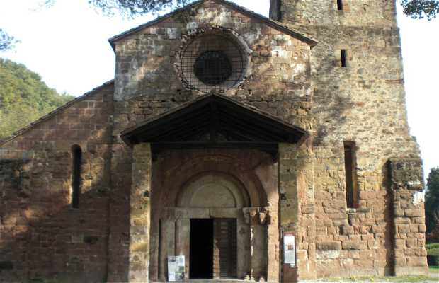 Monasterio Romanico De Sant Joan Les Fonts En Sant Joan Les Fonts