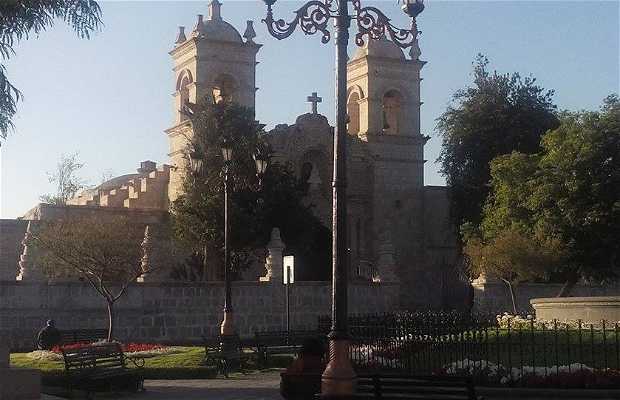 Iglesia de San Miguel Arcángel de Cayma en Arequipa: 3 opiniones y 4 fotos