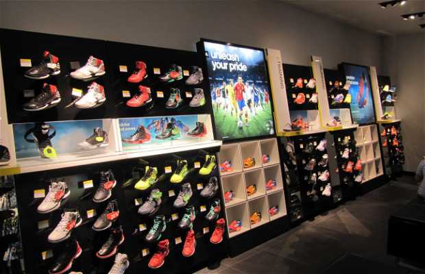 Tienda oficial Adidas en Chicago en Chicago: 1 opiniones fotos