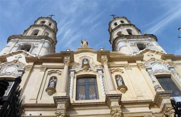 Iglesia Nuestra Señora de Belen de San Pedro Telmo en Buenos Aires: 1  opiniones y 4 fotos